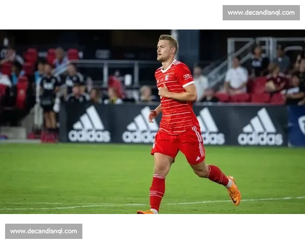 曼联锁定拜仁铁腰 英力士势力主导转会谈判