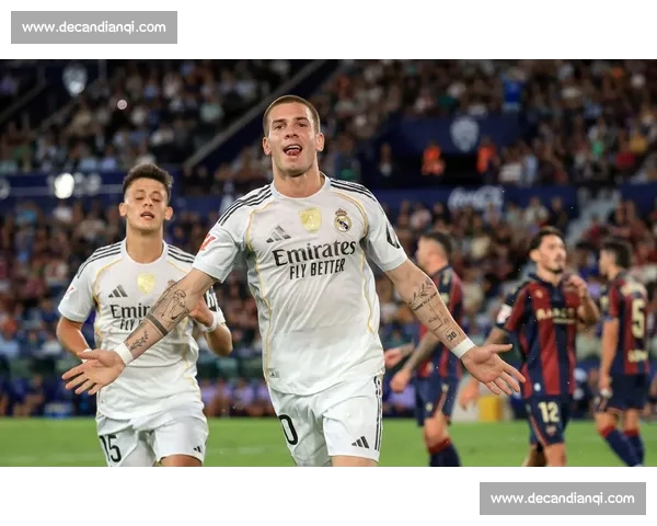 西蒙尼盛赞马斯坦托诺加盟皇马:职业生涯重大飞跃